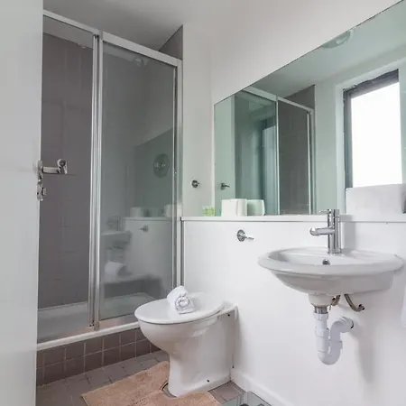Lägenhet Guestready - Royal Canal Park Chic Getaway *
